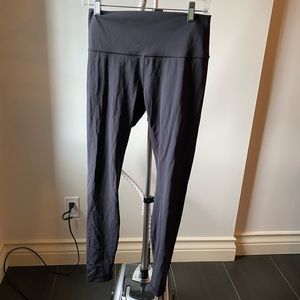 Black lulu lemon leggings π€